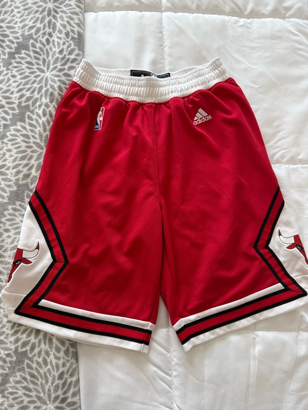 Adidas Chicago Bulls NBA Basketball Shorts - Men - S